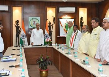 गांवों को आर्थिक रूप से स्वावलंबी बनाना ‘गोधन न्याय योजना‘