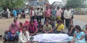 बिलाईगढ़ ब्रेकिंग : गिधौरी से सरसीवा मुख्य मार्ग में लगा चक्का जाम