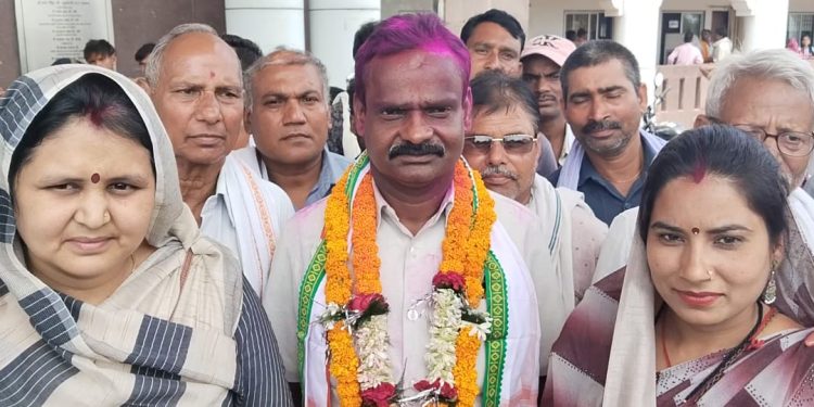 बेमेतरा के वार्ड नंबर 6 में उपचुनाव को लेकर नामांकन दाखिल