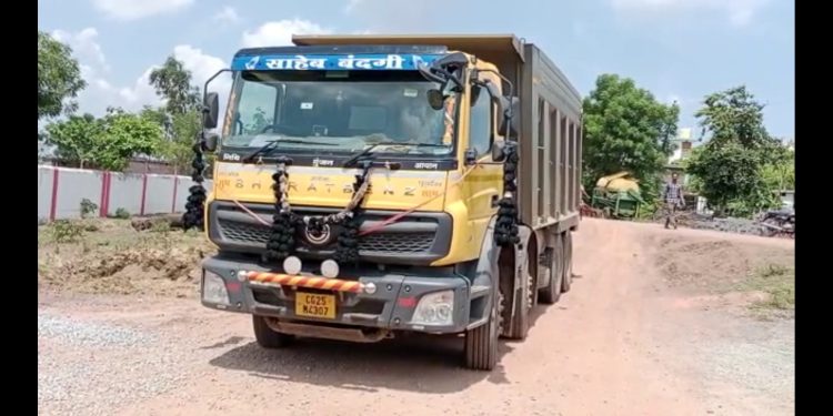 अवैध रेत भंडारण पर की गई कारवाही..