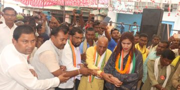 पलारी: जारा में विश्व आदिवासी मूल आदिवासी परब तिहार कार्यक्रम का हुआ आयोजन, संसदीय सचिव शकुन्तला साहू बतौर मुख्य अतिथि हुई शामिल