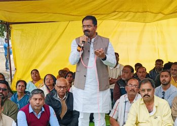 भाटापारा: अवैध शराब को लेकर आज से विधायक का अनिश्चित कालीन धरना