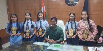 बलौदाबाजार: जिले में पहली बार एक साथ 5 छात्रों ने बनाया टॉप टेन में स्थान,12वीं में 4 एवं 10 वीं में 1 छात्र ने मारी बाज़ी,पांचों छात्र लड़कियां