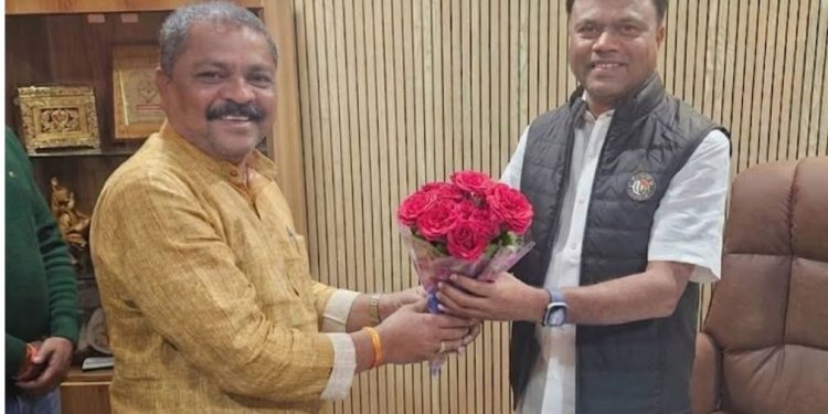 भाटापारा नगरपालिका प्रतिपक्ष के नेता बने :अजय ठाकुर