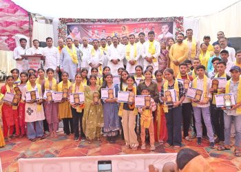 भाटापारा: नगर साहू समाज द्वारा धूमधाम से मनाई गई भक्त माता कर्मा जयंती एवं प्रतिभावान सम्मान समारोह